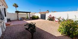 Resale - Villa - Torrevieja - La Siesta - El Salado -  Torreta