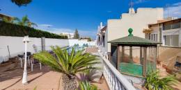 Resale - Villa - Torrevieja - La Siesta - El Salado - Torreta