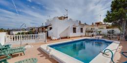 Resale - Villa - Torrevieja - La Siesta - El Salado - Torreta