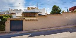 Resale - Villa - Torrevieja - La Siesta - El Salado - Torreta