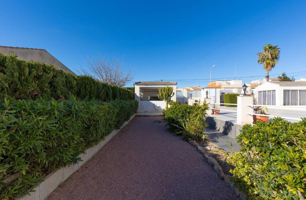 Resale - Villa - Torrevieja - La siesta