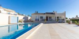 Resale - Villa - Torrevieja - La siesta