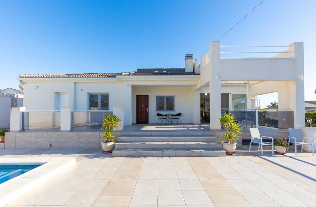 Resale - Villa - Torrevieja - La siesta