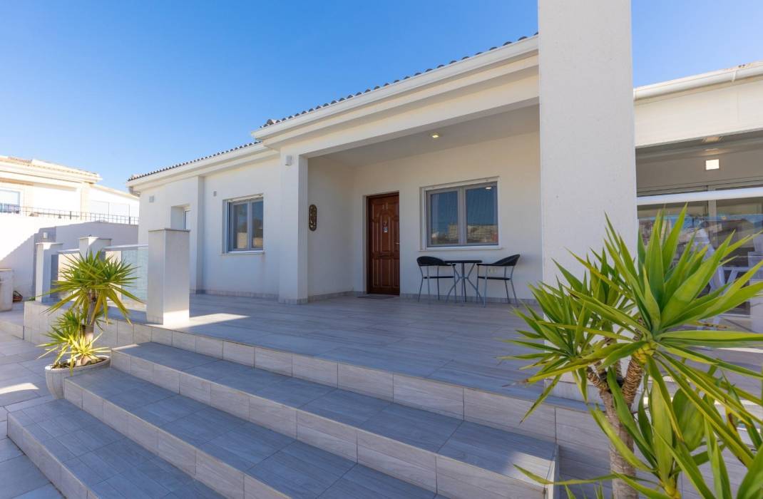 Resale - Villa - Torrevieja - La siesta