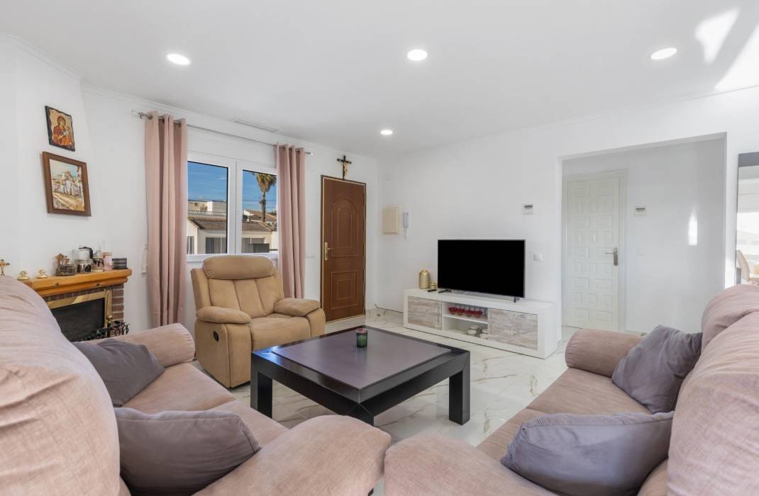 Resale - Villa - Torrevieja - La siesta