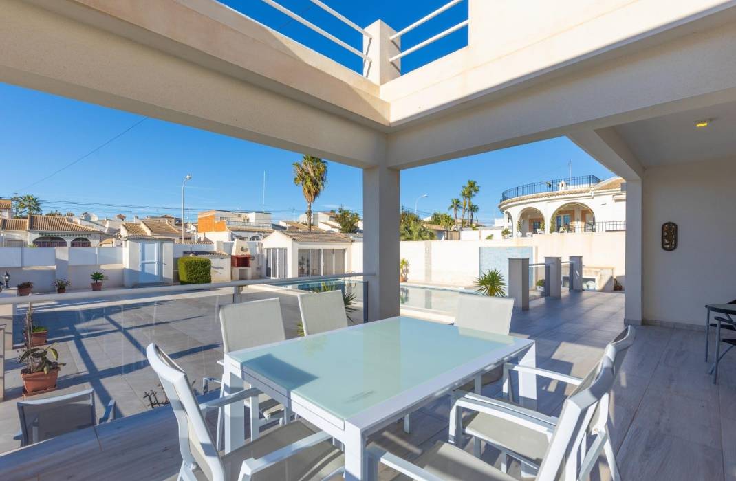 Resale - Villa - Torrevieja - La siesta