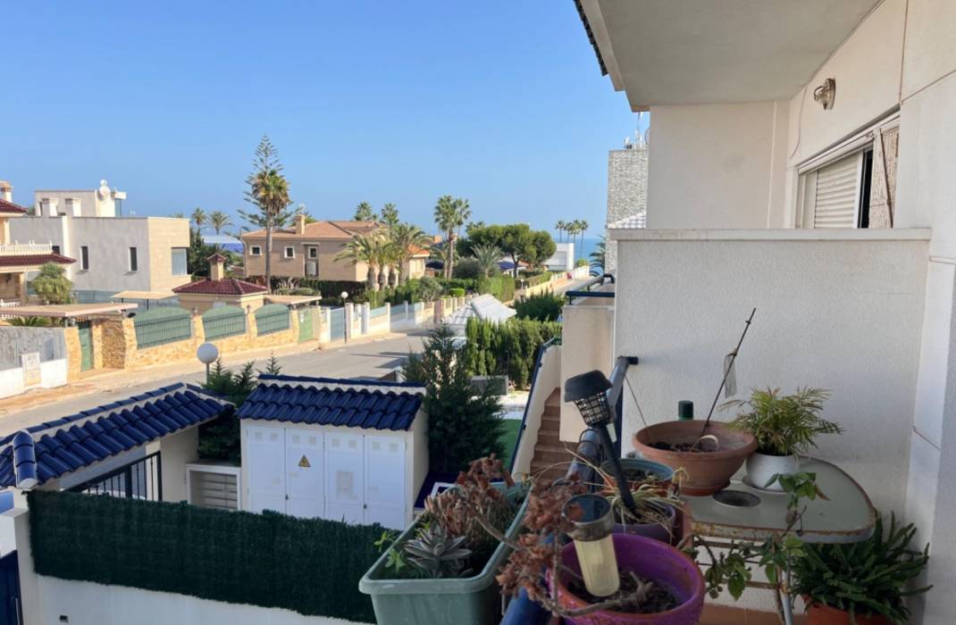 Resale - Villa - Torrevieja - La veleta