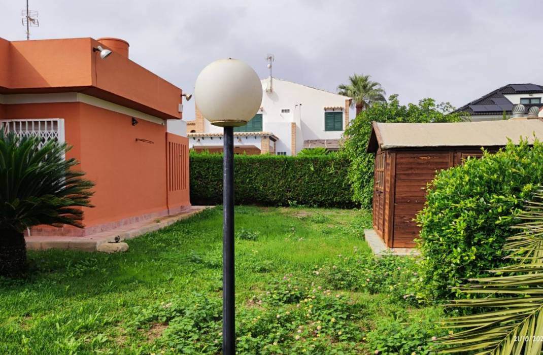 Resale - Villa - Torrevieja - La veleta