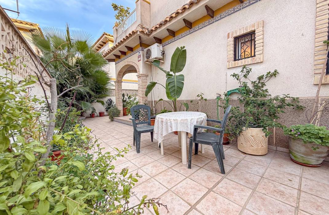 Resale - Villa - Torrevieja - Las calas