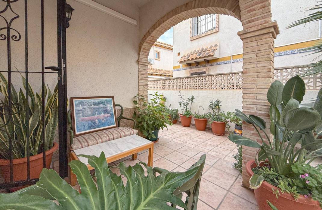 Resale - Villa - Torrevieja - Las calas