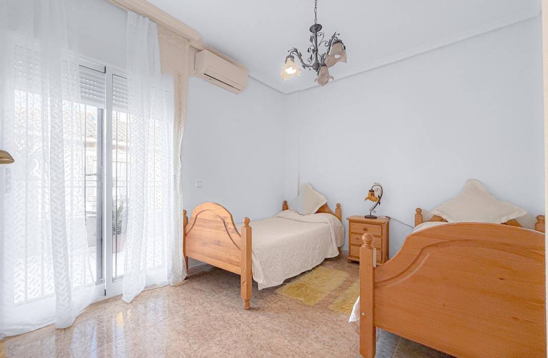 Resale - Villa - Torrevieja - Las calas