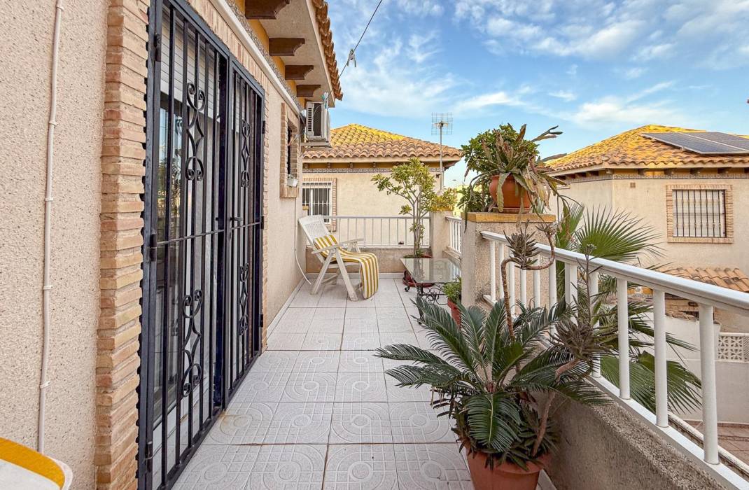 Resale - Villa - Torrevieja - Las calas