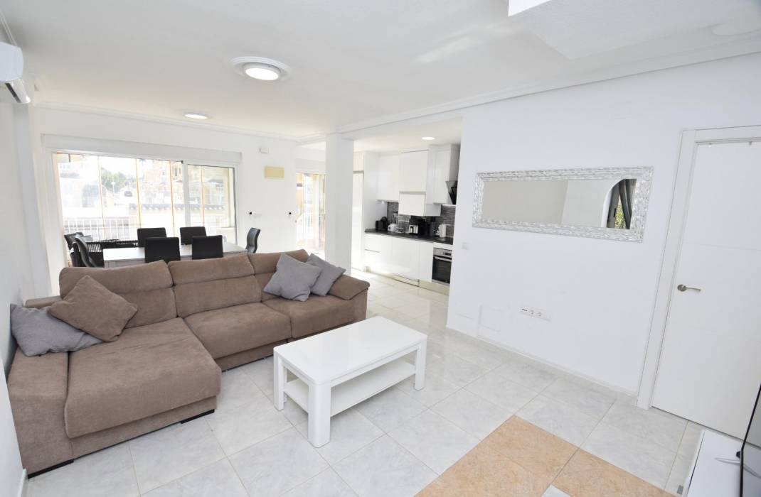 Resale - Villa - Torrevieja - Los altos