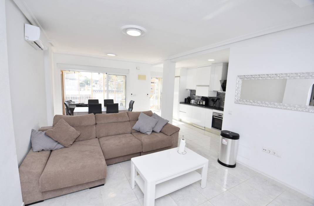 Resale - Villa - Torrevieja - Los altos