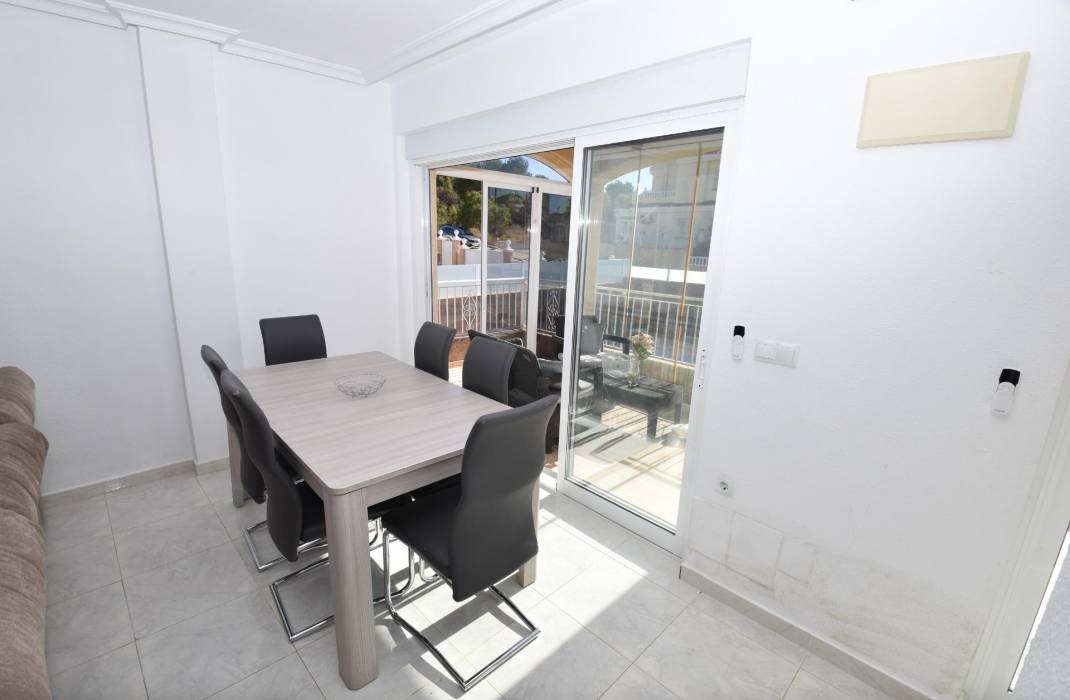 Resale - Villa - Torrevieja - Los altos