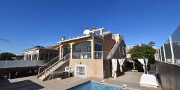 Resale - Villa - Torrevieja - Los altos