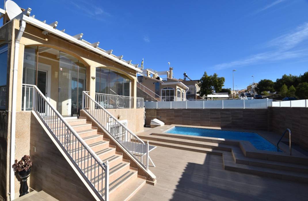 Resale - Villa - Torrevieja - Los altos