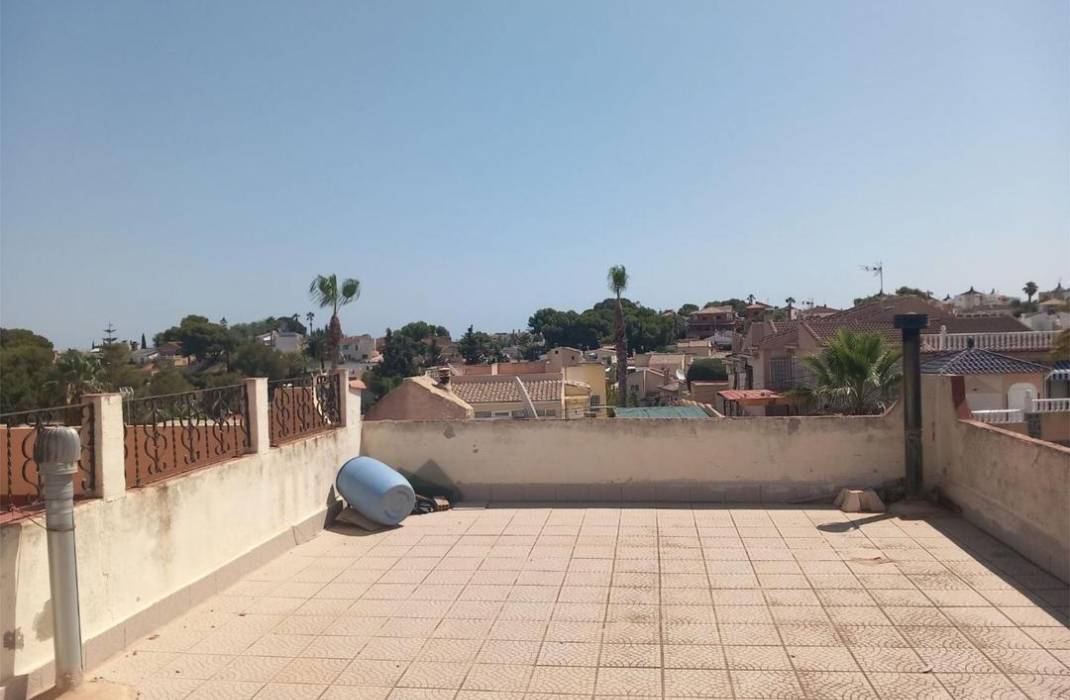 Resale - Villa - Torrevieja - Los altos