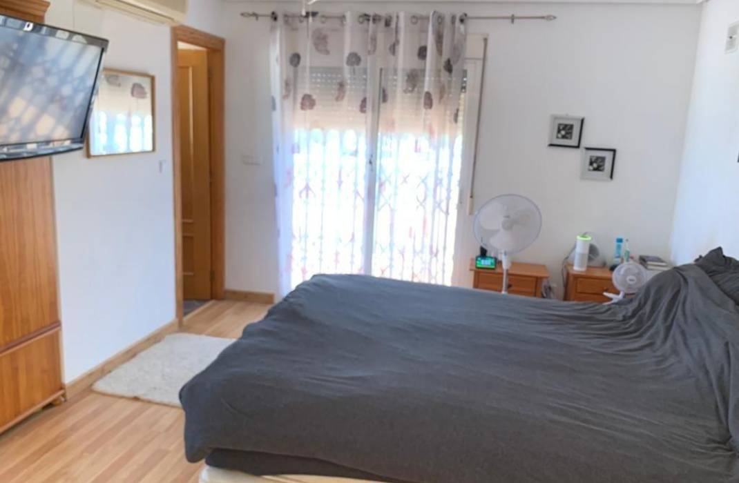 Resale - Villa - Torrevieja - Los altos