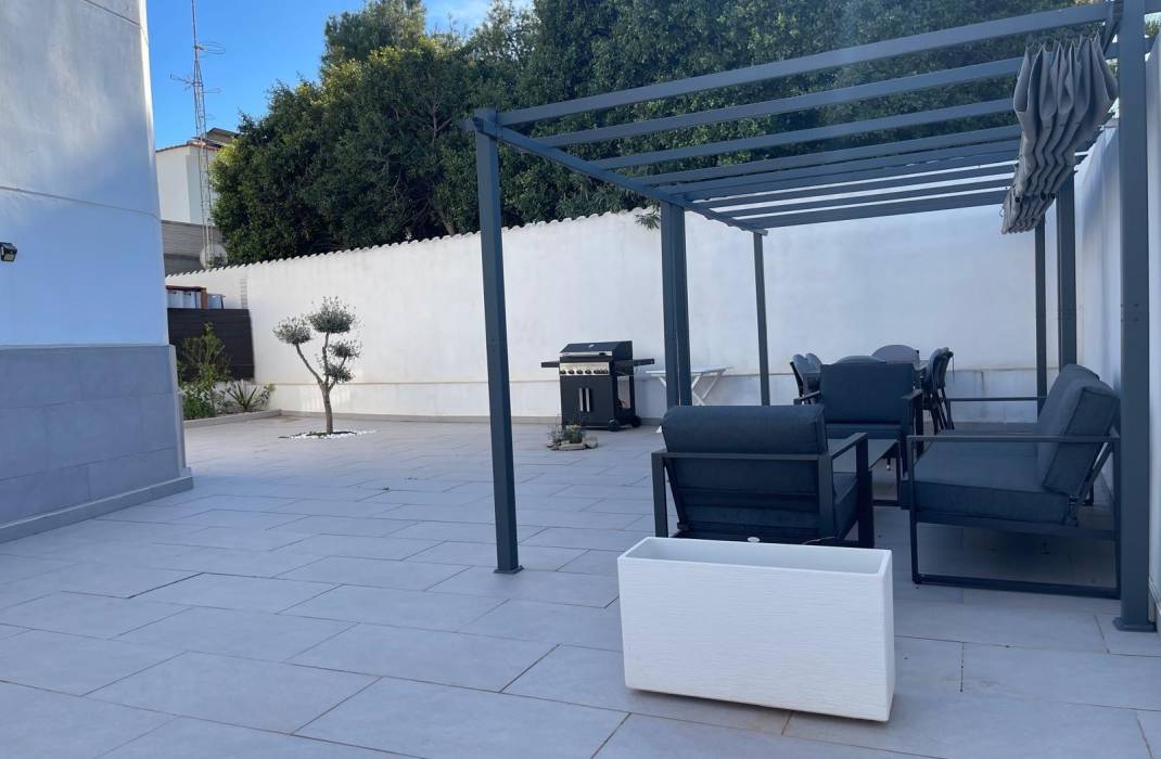 Resale - Villa - Torrevieja - Los Balcones - Los Altos del Edén