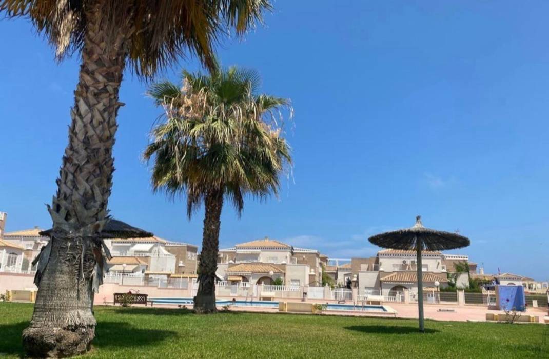 Resale - Villa - Torrevieja - Parque las naciones