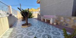 Resale - Villa - Torrevieja - Playa de los locos