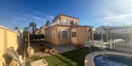 Resale - Villa - Torrevieja - San luis