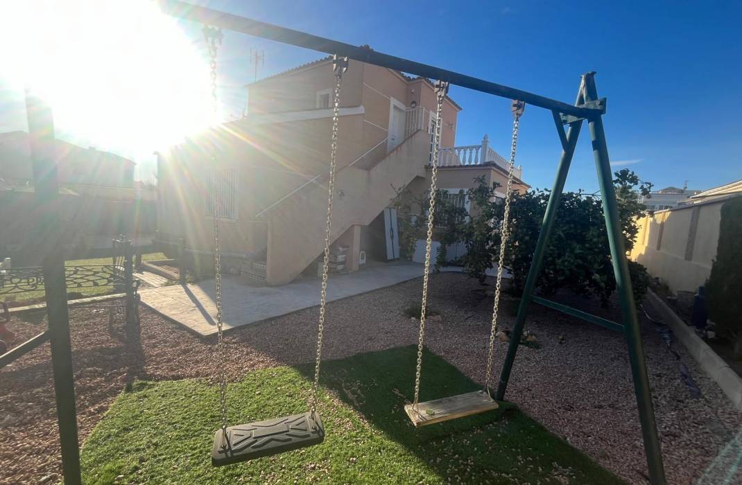 Resale - Villa - Torrevieja - San luis