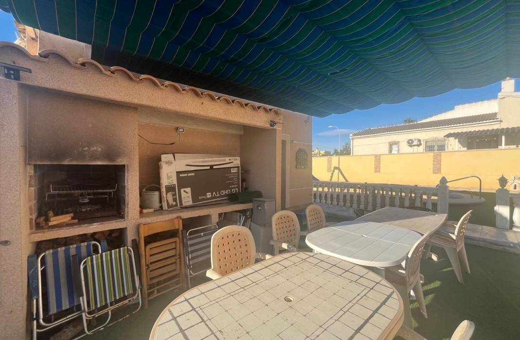 Resale - Villa - Torrevieja - San luis