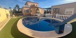 Resale - Villa - Torrevieja - San luis