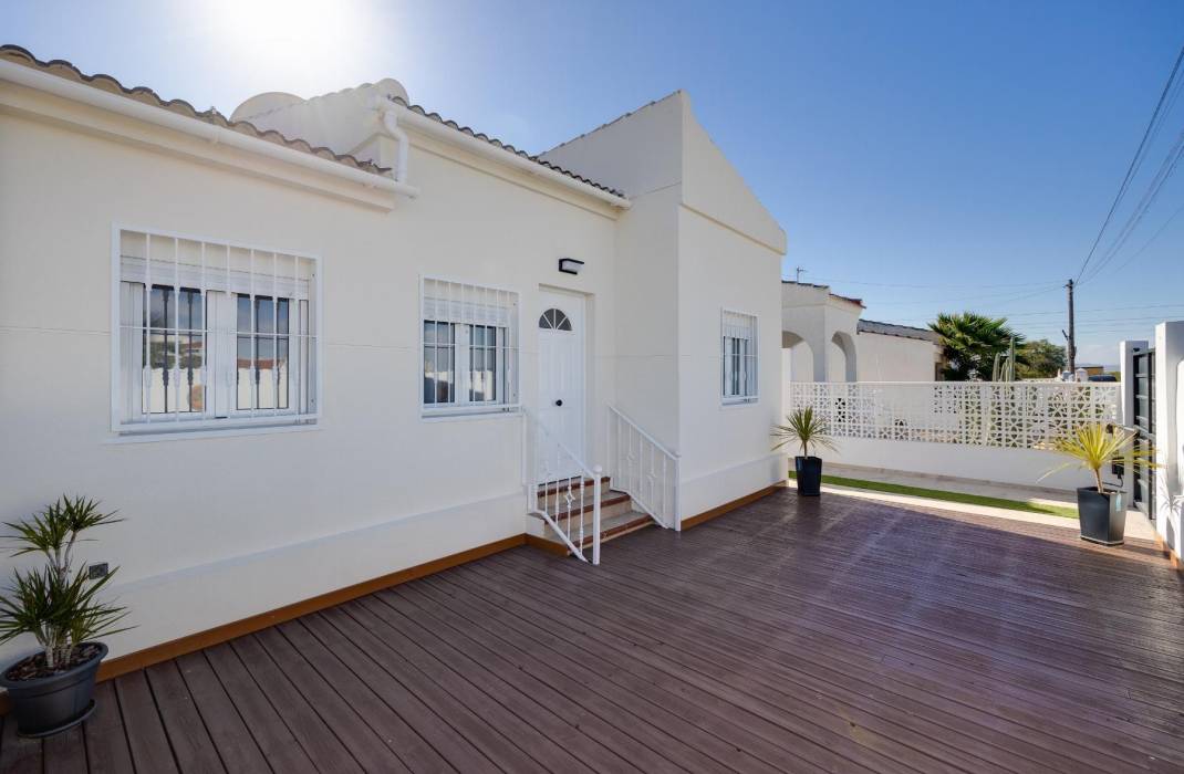 Resale - Villa - Torrevieja - San luis