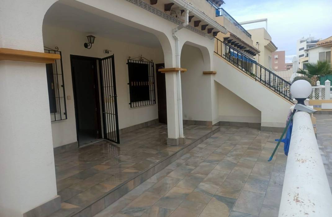 Resale - Villa - Torrevieja - Torreblanca