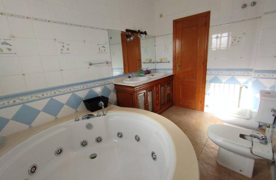 Resale - Villa - Torrevieja - Torreta florida