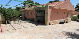 Resale - Villa - Torrevieja