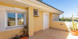 Resale - Villa - Torrevieja