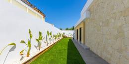 Resale - Villa - Torrevieja