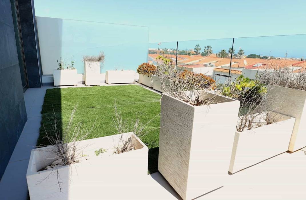 Resale - Villa - Torrevieja