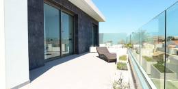 Resale - Villa - Torrevieja