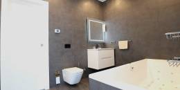 Resale - Villa - Torrevieja