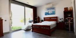 Resale - Villa - Torrevieja