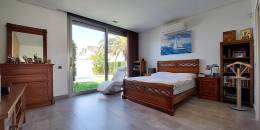 Resale - Villa - Torrevieja