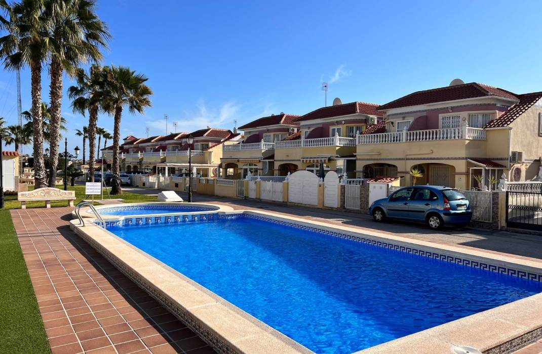 Revente - Apartment / flat (1) - Orihuela Costa