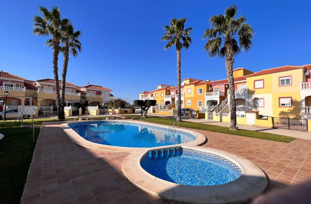 Revente - Apartment / flat (1) - Orihuela Costa