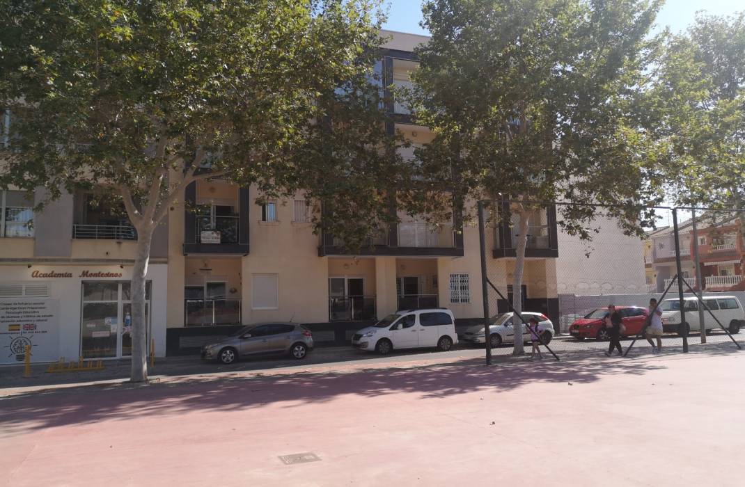 Revente - Apartment / flat - Los Montesinos