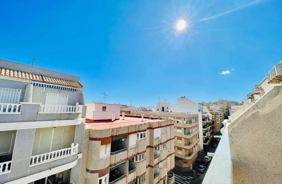 Revente - Appartement - Torrevieja - Calle Bergantin n 15