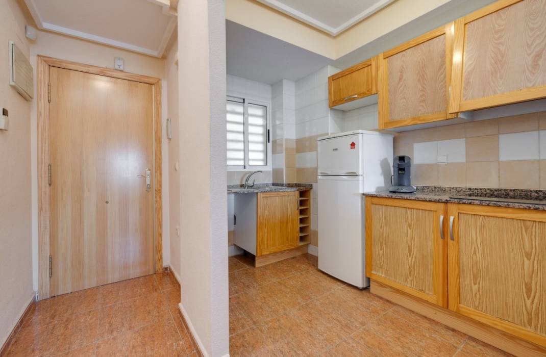 Revente - Appartement - Torrevieja - Caritas m 2