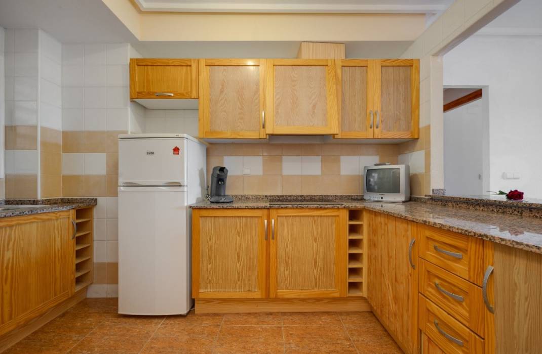 Revente - Appartement - Torrevieja - Caritas m 2