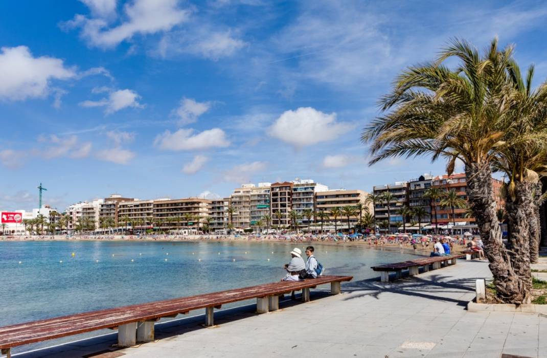 Revente - Appartement - Torrevieja - Caritas m 2