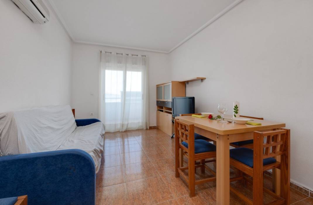 Revente - Appartement - Torrevieja - Caritas m 2