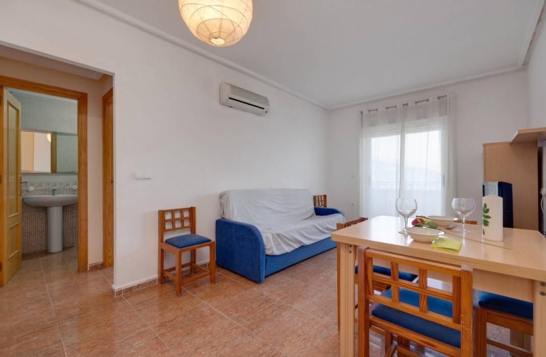 Revente - Appartement - Torrevieja - Caritas m 2